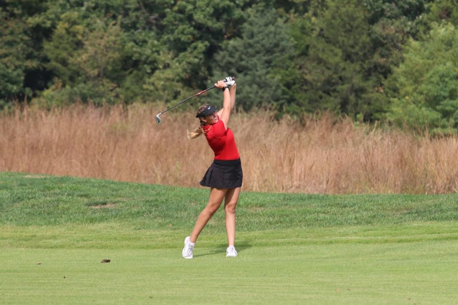 Girls+golf+team+wraps+up+season+by+sending+senior+to+state+for+fourth+straight+year