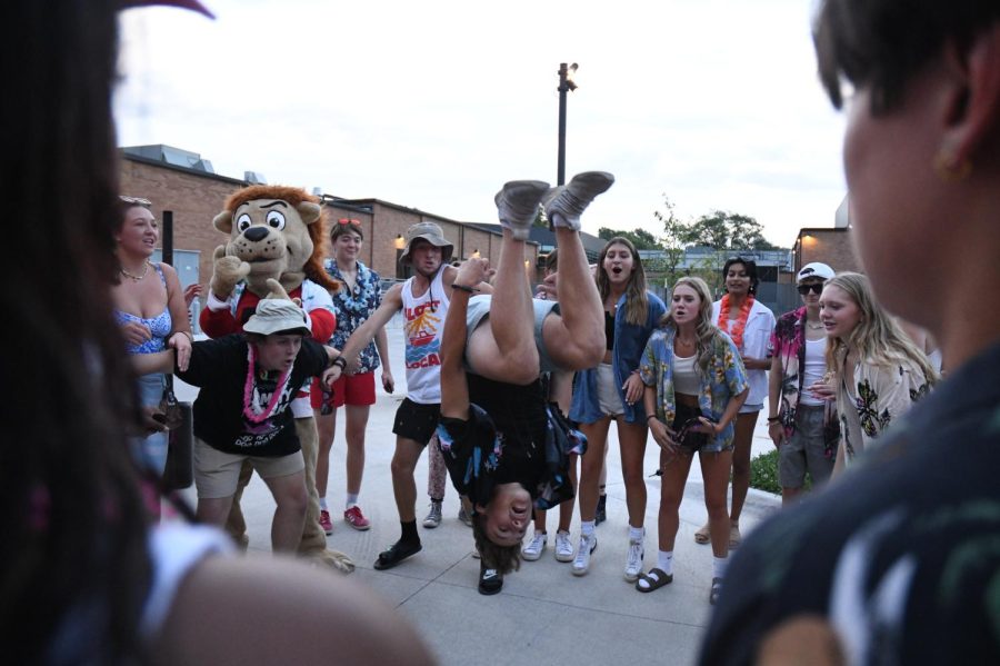 Students ring in new school year at annual Lions Leap dance
