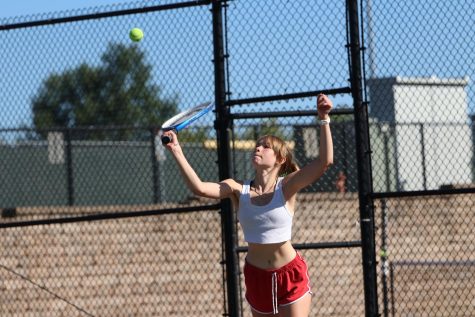 Girls tennis team seeking direction, consistency from largest team in years