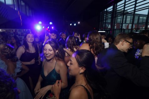 Photos: Celebration, gathering, and lots of dancing on prom night